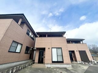 写真:レイクサイド春日の外観