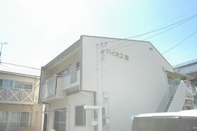 ハイネス旭 A棟の外観