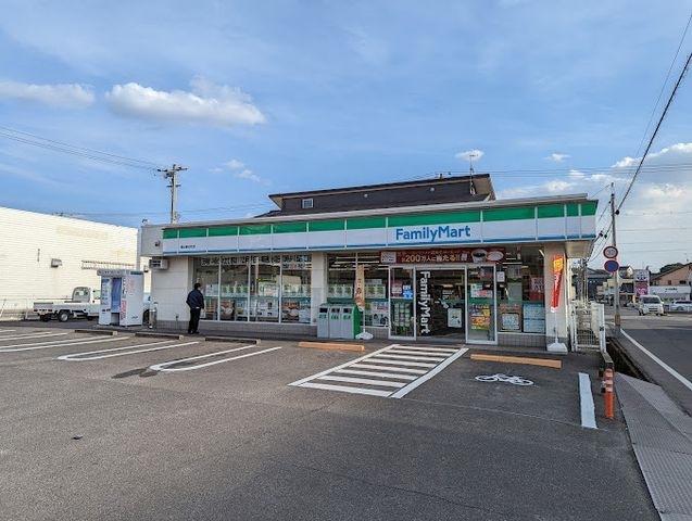 ファミリーマート 福山春日町店