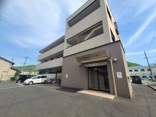 写真:神辺中央マンションの外観