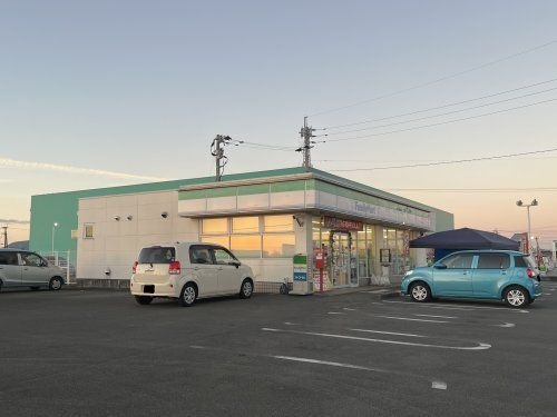 ファミリーマート 千丁町店