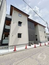 川西市中央町の外観