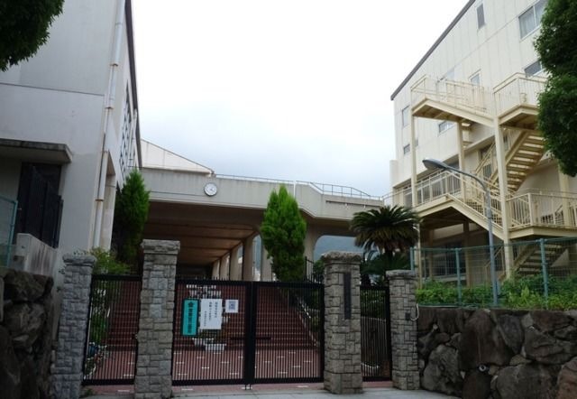 写真：神戸市立本山南中学校