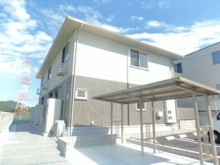写真:ローズパレス学園南の外観