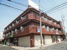 エトワールヴィルーR瓜生堂の外観