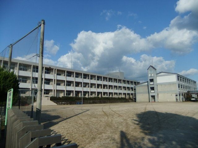 写真：津山市立高野小学校