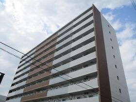 プラウランド堀田の外観