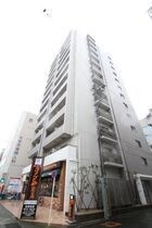 カスタリア栄の外観