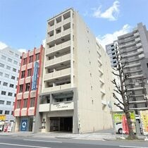 グランシャリオ栄の外観