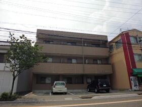 プリミエール塩付通の外観