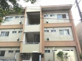 川原マンションの外観