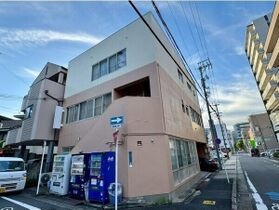 川出ビルの外観