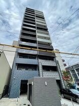 プレサンス栄フェルの外観
