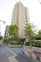 プライムメゾン高見の外観