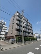 クレセントM浮島の外観