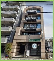 LUMiNA 広路の外観