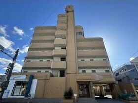 サンピアオカヤスの外観
