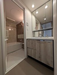 独立洗面台