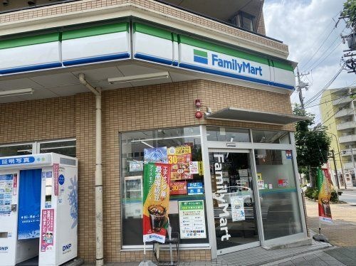 ファミリーマート 熱田金山南店