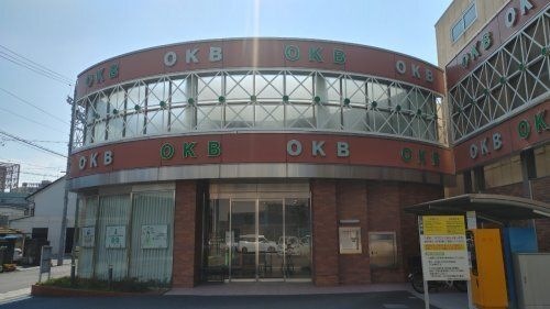 写真：大垣共立銀行 尾頭橋支店