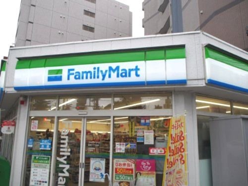 ファミリーマート 新栄一丁目店
