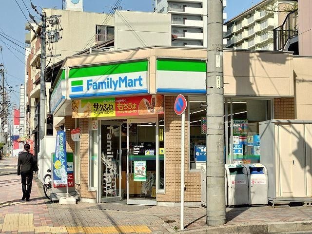 ファミリーマート 金山町店
