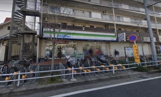 ファミリーマート 川名駅前店