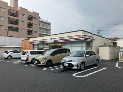 セブンイレブン 名古屋熱田駅前店