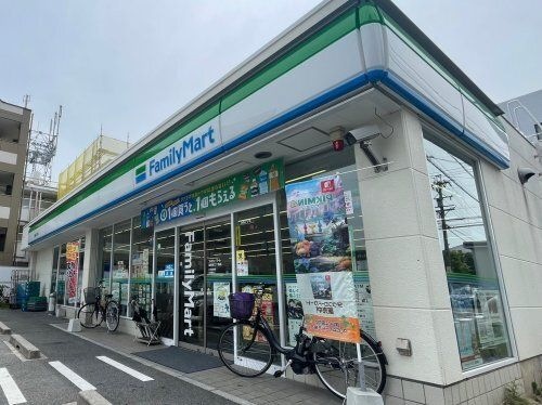 写真：ファミリーマート 瑞穂通二丁目店