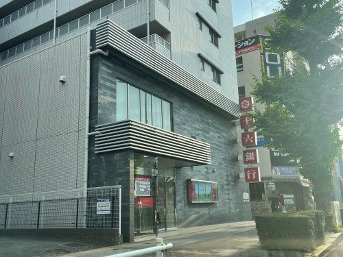 写真:十六銀行大須支店