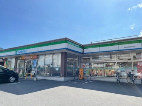ファミリーマート 岩塚本通五丁目店