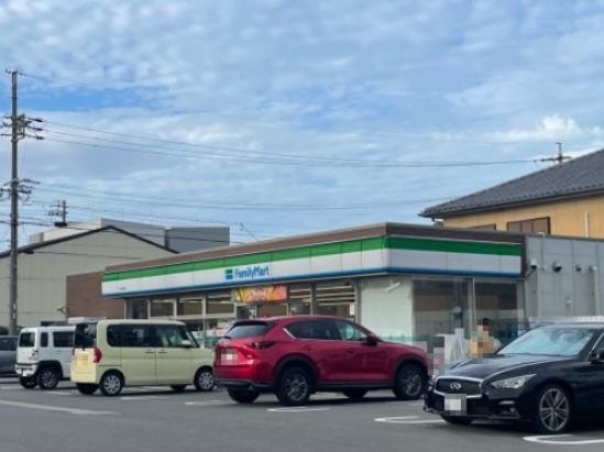 ファミリーマート 中村向島店
