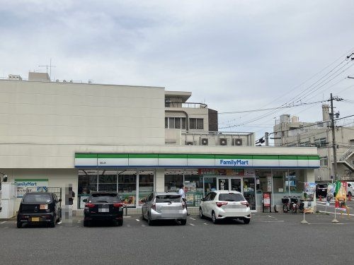 ファミリーマート 高辻店