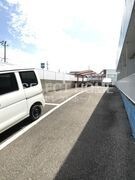 駐車場があるので、車を買う予定の方も安心です