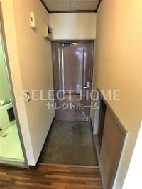 収納もある玄関です