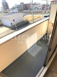 バルコニーからの眺めを楽しみながら食事をしませんか