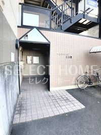 清潔なエントランスです