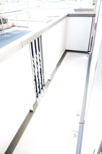 落ち着いた時間を過ごせるバルコニーです