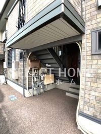 落ち着いたエントランスです