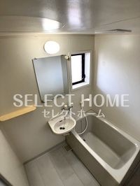 コンパクトで使いやすいお風呂です