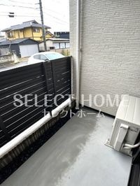 落ち着いた時間を過ごせるバルコニーです
