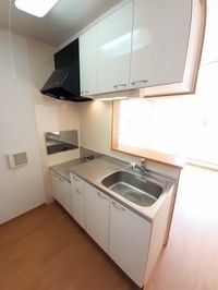 コンパクトなキッチンで掃除もラクラク