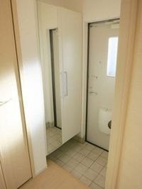 明るい玄関です