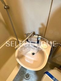 明るい洗面所です