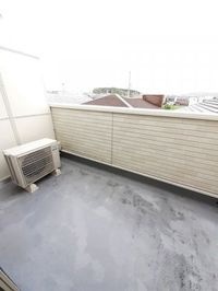 お洗濯にも便利なバルコニー付き