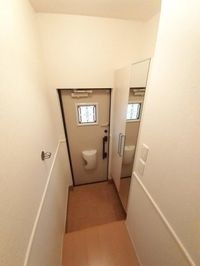 毎日通る玄関はこちらです