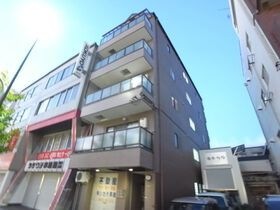 ドムール甲子園の外観