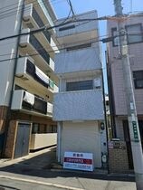 栄本町11-1貸家の外観