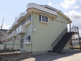 ファミール安倉Ⅱの外観