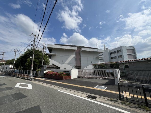 伊丹市立神津小学校
